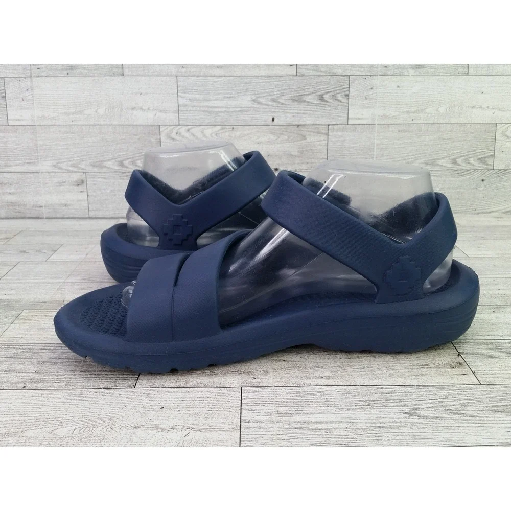 Essentials By‎ Muk Luk Navy Blue Sandals Summer Beach Shoes 9/10 Large L